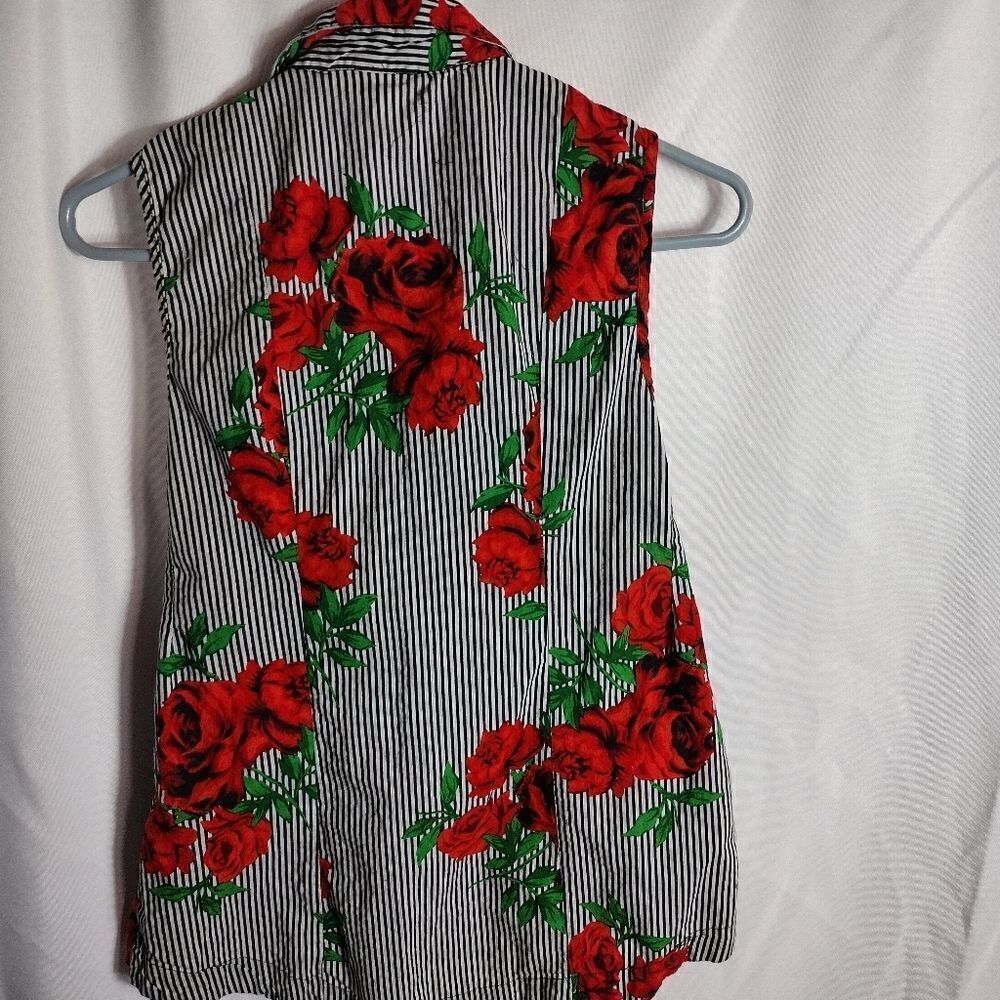 Hint of blush blouse - Picture 2 of 5